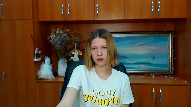 Snapshot of StellaCRL chatting on 02.11.25 StellaCRL online show from 02.11.25