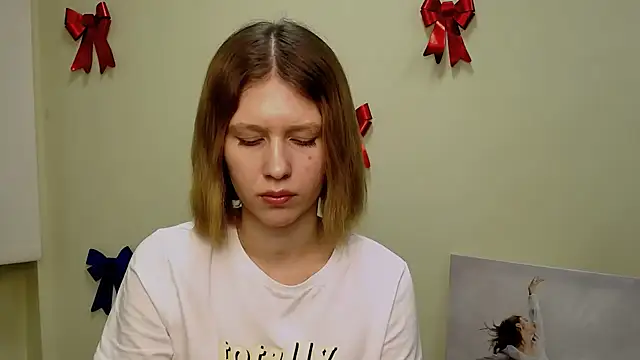 Snapshot of StellaCRL chatting on 02.14.25 StellaCRL online show from 02.14.25