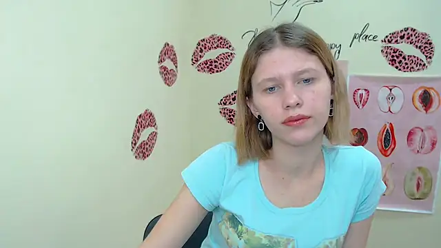 Snapshot of StellaCRL chatting on 02.15.25 StellaCRL online show from 02.15.25