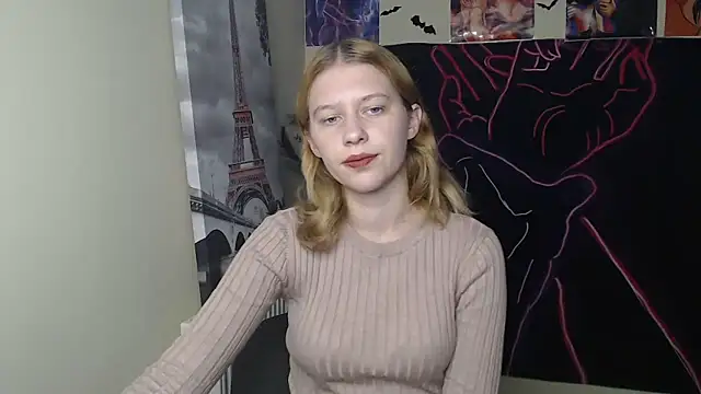 Snapshot of StellaCRL chatting on 10.10.25 StellaCRL online show from 10.10.25