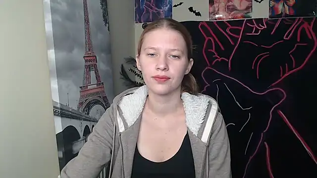 Snapshot of StellaCRL chatting on 10.14.25 StellaCRL online show from 10.14.25