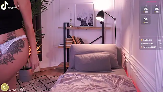 Snapshot of Liya_Gold_ chatting on 12.04.24 Liya Gold online show from 12.04.24