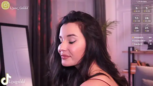 Snapshot of Liya_Gold_ chatting on 12.11.24 Liya Gold online show from 12.11.24