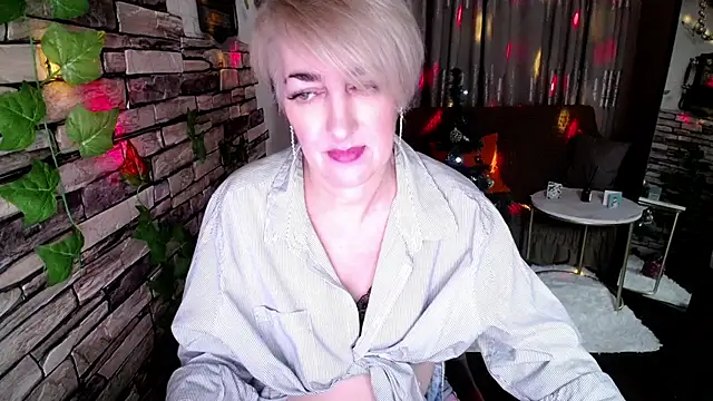 Hot Girl87 online show from 12.24.24