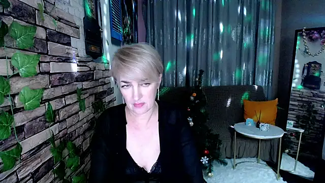 Hot Girl87 online show from 12.29.24