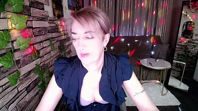 Hot Girl87 online show from 01.14.25