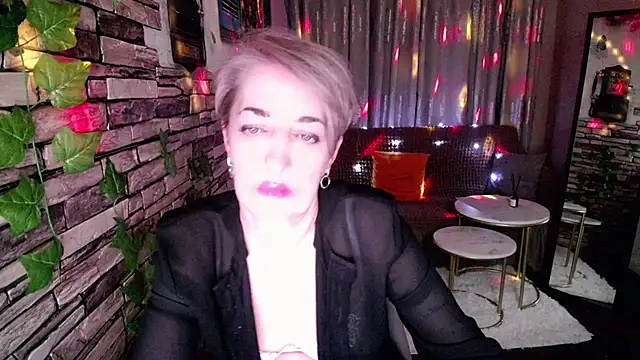 Hot Girl87 online show from 01.15.25