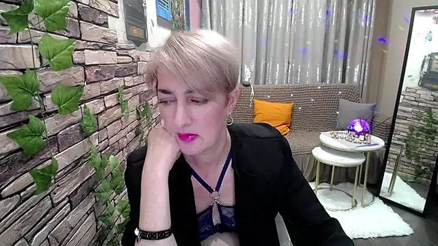 Hot Girl87 online show from 01.22.25