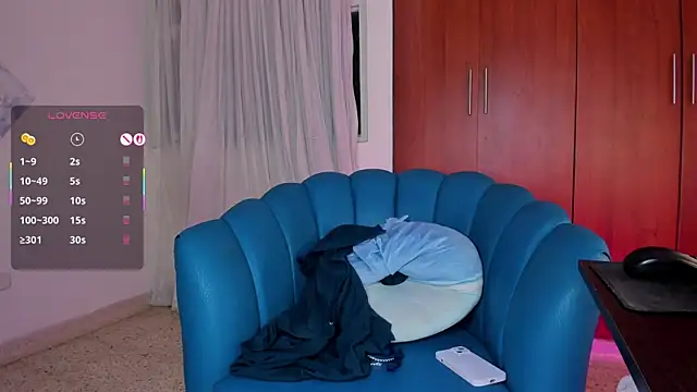 Julie Markk online show from 11.25.25