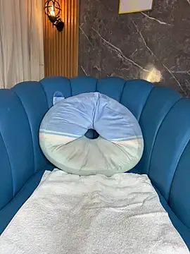 Julie Markk online show from 03.24.26