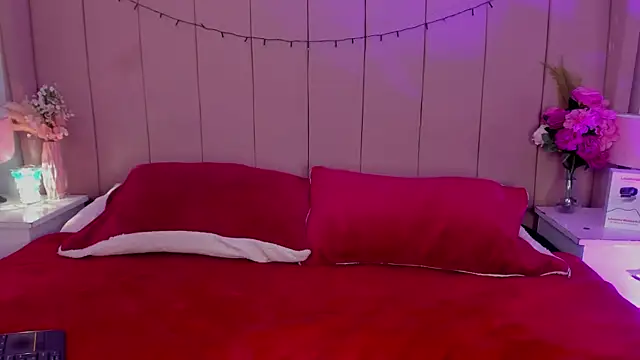 MollyBigBoobs12 online show from 10.28.25