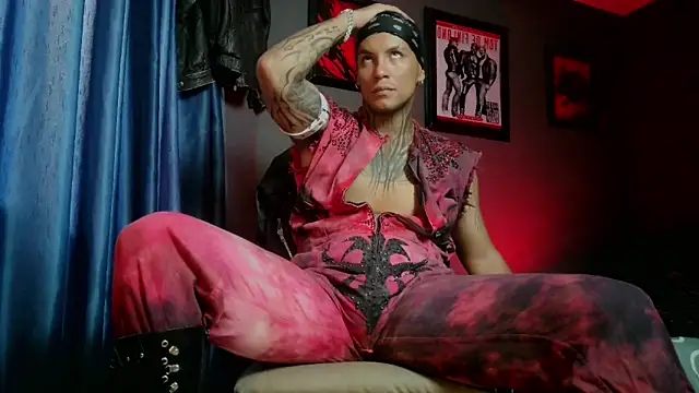 Snapshot of Leonnardo_Jaramillo chatting on 03.04.26 Leonnardo Jaramillo online show from 03.04.26