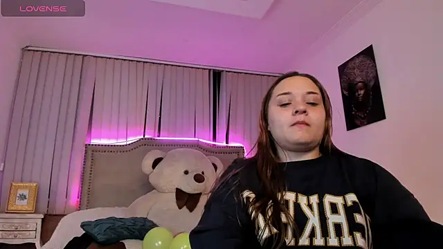 Valentina Se online show from 12.13.24