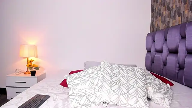 Snapshot of IsabellaAnngel chatting on 01.22.25 IsabellaAnngel online show from 01.22.25