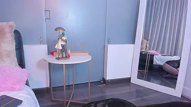 Snapshot of IsabellaAnngel chatting on 02.16.25 IsabellaAnngel online show from 02.16.25