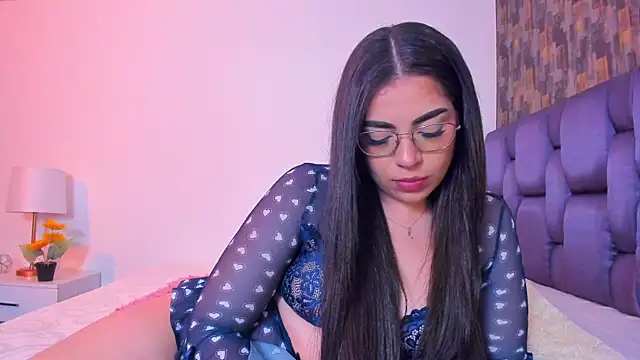 Snapshot of IsabellaAnngel chatting on 03.19.25 IsabellaAnngel online show from 03.19.25