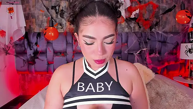 Snapshot of IsabellaAnngel chatting on 10.29.25 IsabellaAnngel online show from 10.29.25