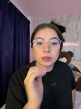 Snapshot of IsabellaAnngel chatting on 07.16.26 IsabellaAnngel online show from 07.16.26