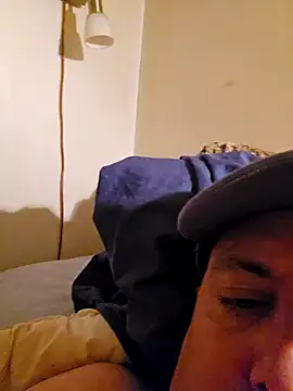 HeteroHotGuy1 online show from 12.17.24