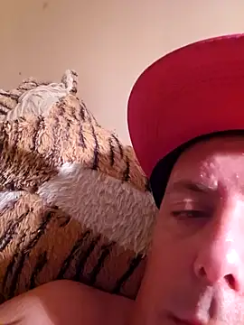 HeteroHotGuy1 online show from 10.10.25
