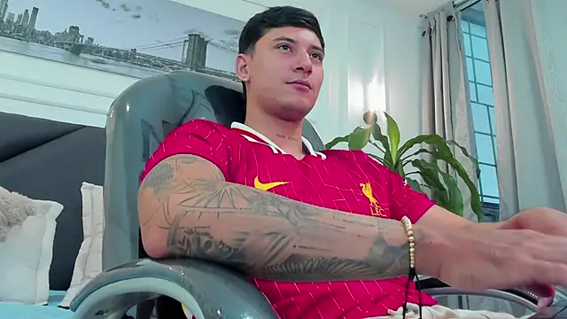 Snapshot of Damian23__ chatting on 11.14.25 Damian23 online show from 11.14.25