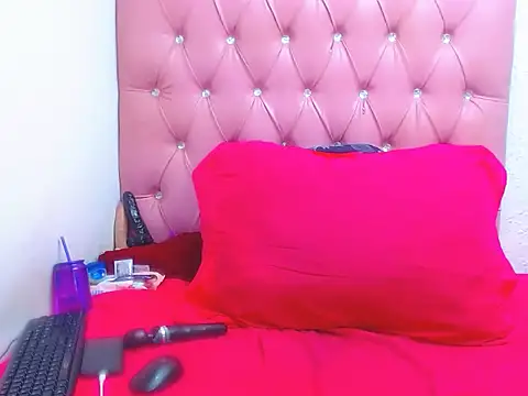 DarkGorgeous online show from 10.21.25