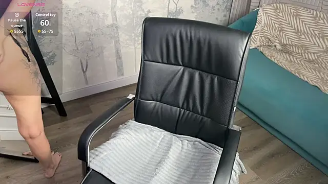 Snapshot of Eva_Conors_ chatting on 10.08.25 Eva Conors  online show from 10.08.25