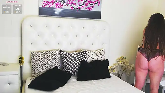 Snapshot of Ysabell01 chatting on 12.03.25 Ysabell01 online show from 12.03.25