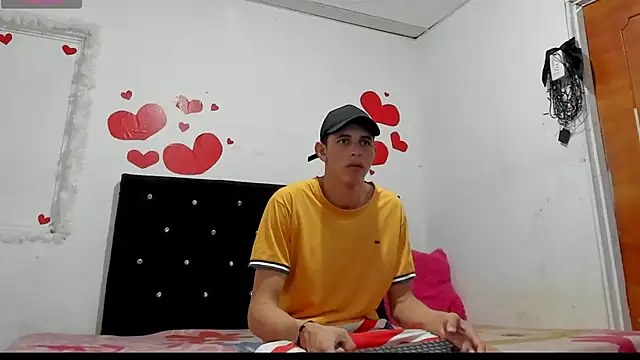 Snapshot of chloe_evanx_ chatting on 03.08.25 chloe evanx  online show from 03.08.25