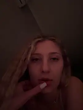 LivyyBossom online show from 05.14.26