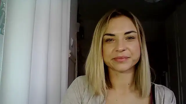 Snapshot of ashley_xlove chatting on 12.11.24 ashley xlove online show from 12.11.24