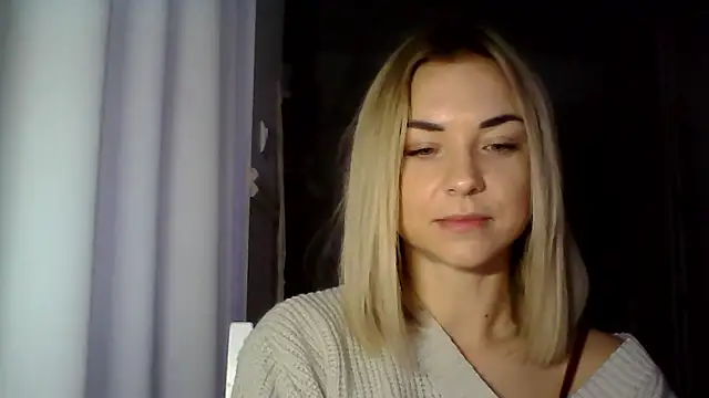 Snapshot of ashley_xlove chatting on 12.12.24 ashley xlove online show from 12.12.24