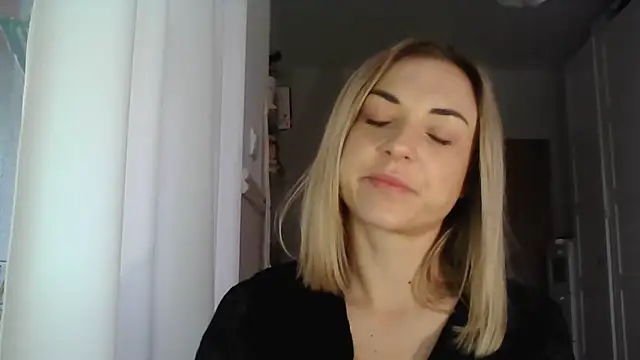 Snapshot of ashley_xlove chatting on 01.02.25 ashley xlove online show from 01.02.25