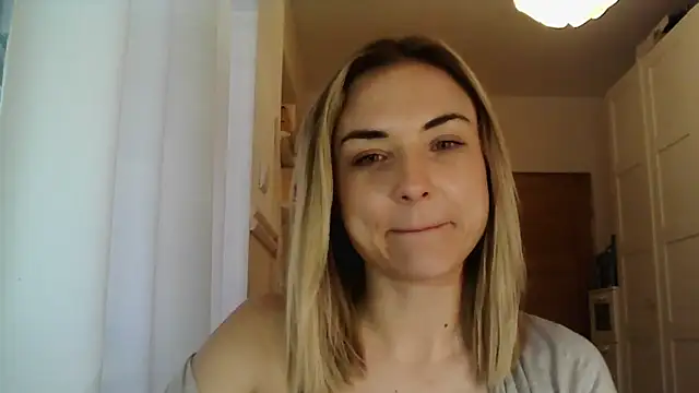 Snapshot of ashley_xlove chatting on 01.27.25 ashley xlove online show from 01.27.25