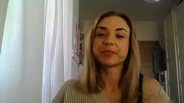 Snapshot of ashley_xlove chatting on 03.17.25 ashley xlove online show from 03.17.25