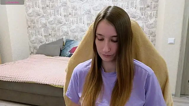 Snapshot of beril_kiss- chatting on 10.14.25 beril kiss- online show from 10.14.25