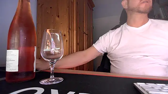 Tom PP cgn online show from 10.28.25