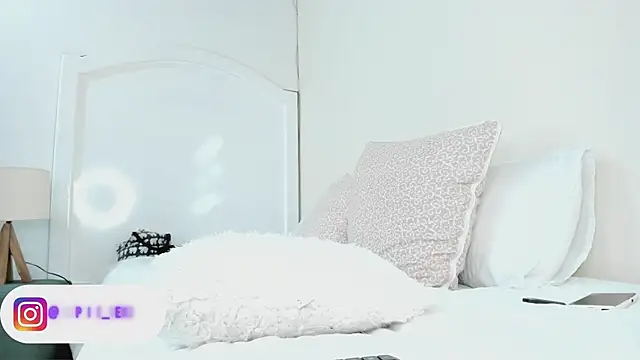 Snapshot of Sapphire_Venuss chatting on 01.11.25 Sapphire Venuss online show from 01.11.25