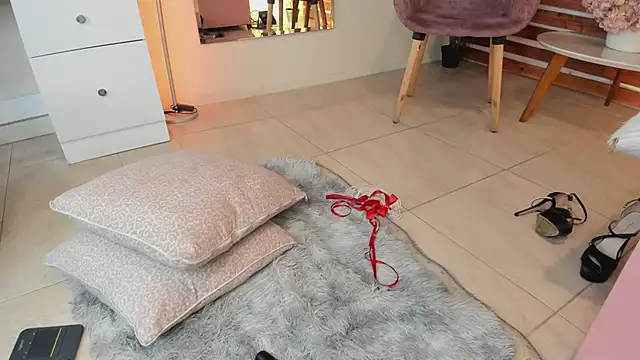 Snapshot of Sapphire_Venuss chatting on 02.10.25 Sapphire Venuss online show from 02.10.25