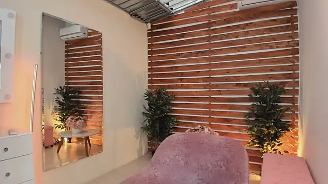 Snapshot of Sapphire_Venuss chatting on 03.07.25 Sapphire Venuss online show from 03.07.25