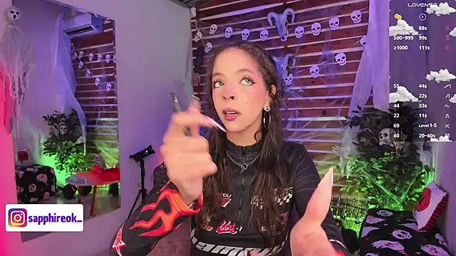 Snapshot of Sapphire_Venuss chatting on 10.26.25 Sapphire Venuss online show from 10.26.25