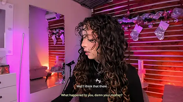 Snapshot of Sapphire_Venuss chatting on 12.16.25 Sapphire Venuss online show from 12.16.25