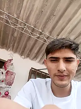 Snapshot of PhilipRich chatting on 12.17.25 PhilipRich online show from 12.17.25