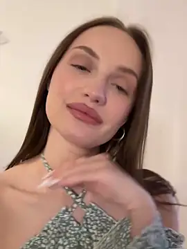 Snapshot of Molly_Muer chatting on 12.05.24 Molly Muer online show from 12.05.24