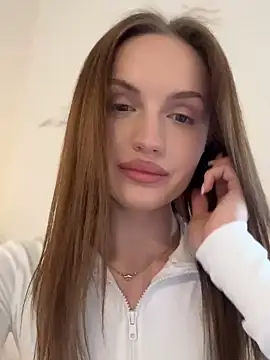 Snapshot of Molly_Muer chatting on 01.08.25 Molly Muer online show from 01.08.25