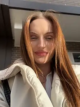 Snapshot of Molly_Muer chatting on 01.08.25 Molly Muer online show from 01.08.25