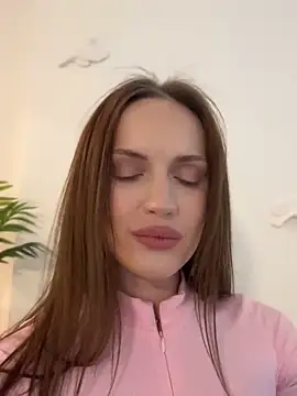 Snapshot of Molly_Muer chatting on 01.10.25 Molly Muer online show from 01.10.25