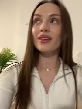 Snapshot of Molly_Muer chatting on 01.17.25 Molly Muer online show from 01.17.25