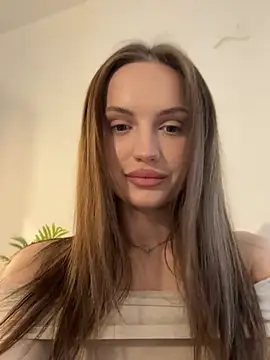 Snapshot of Molly_Muer chatting on 01.18.25 Molly Muer online show from 01.18.25