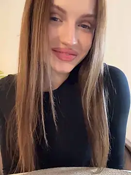 Snapshot of Molly_Muer chatting on 02.05.25 Molly Muer online show from 02.05.25